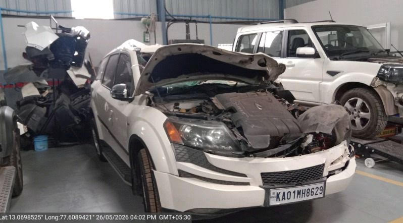  Mahindra XUV 500 